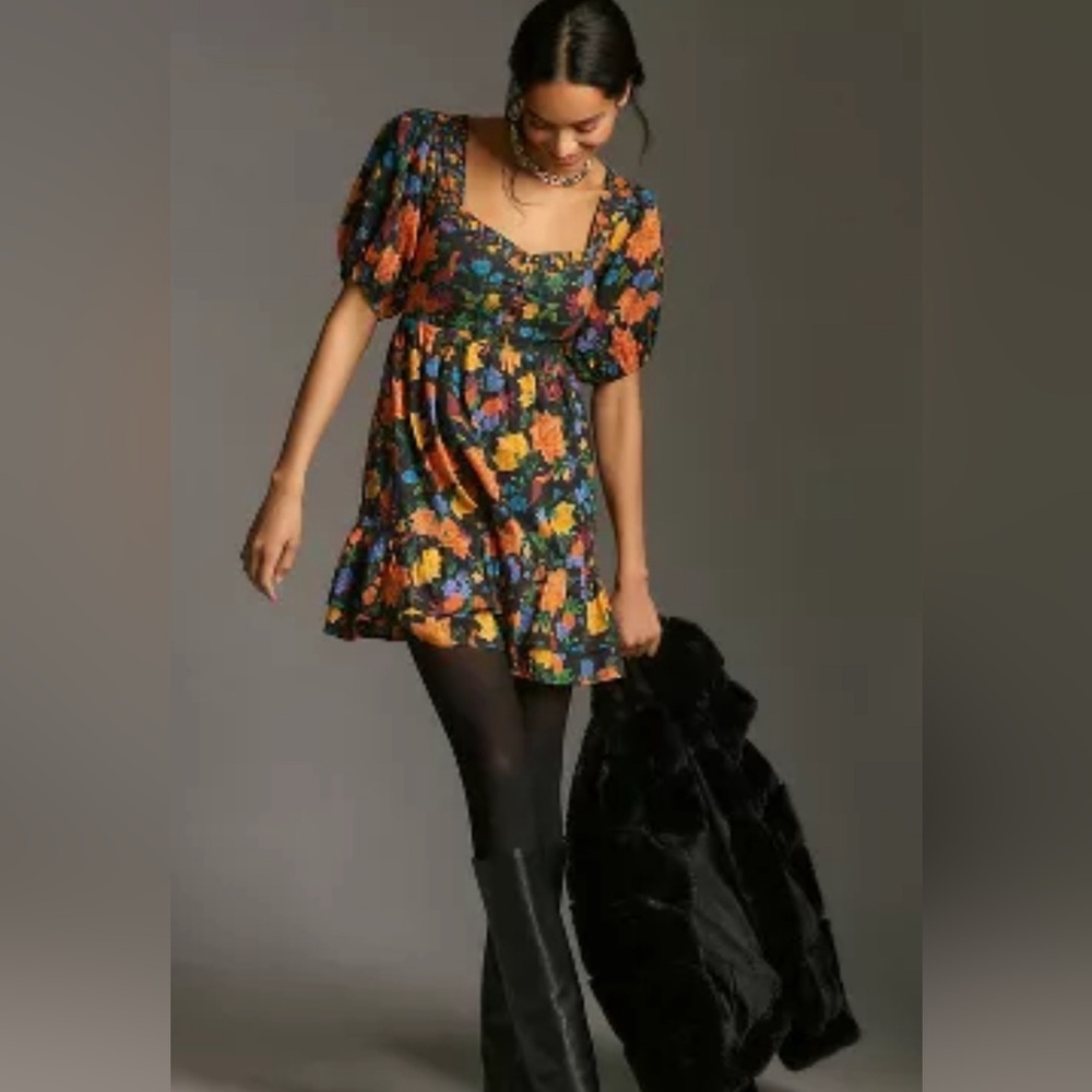 FARM RIO SHORT-SLEEVE SWEETHEART FLORAL MINI DRESS size Large